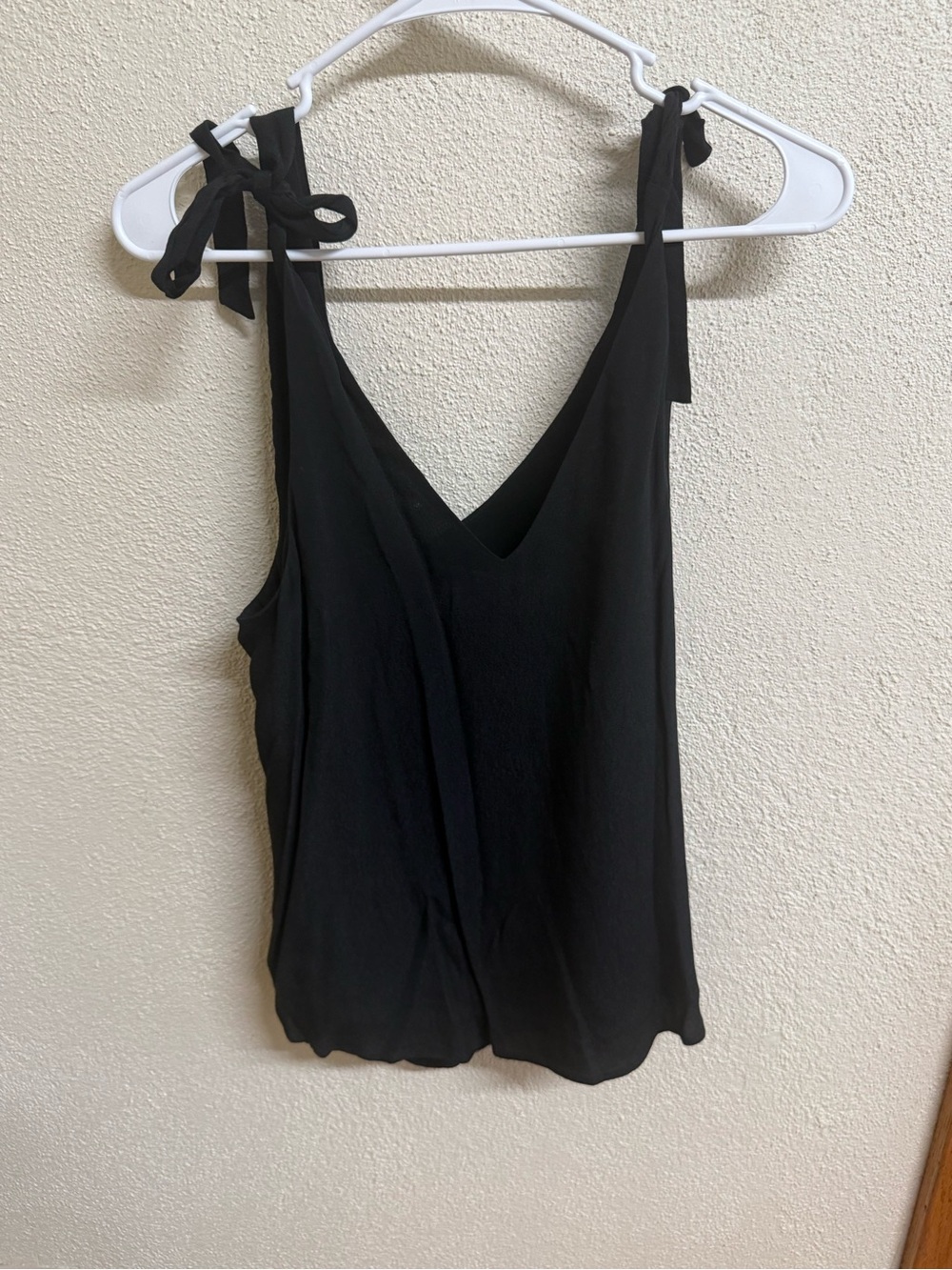 Express Black Tie-Shoulder V-Neck Tank